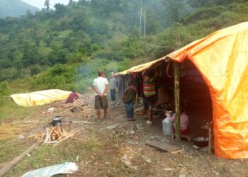 काभ्रेका बाढीपीडितलाई चिन्ताः जाडो सुरू भयो, अब कहाँ बस्ने ?