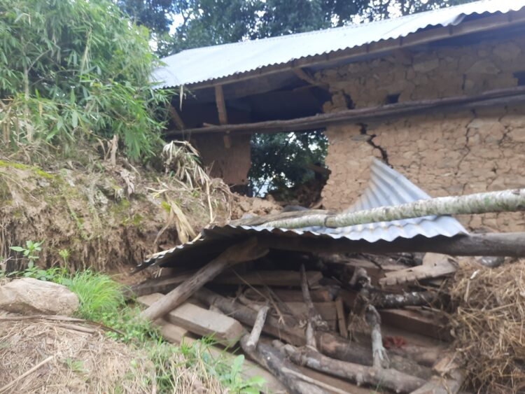 पहिरोले रोशी–९ रजबासको झिल्केटोल र देउराली बस्ती पुरै विस्थापित