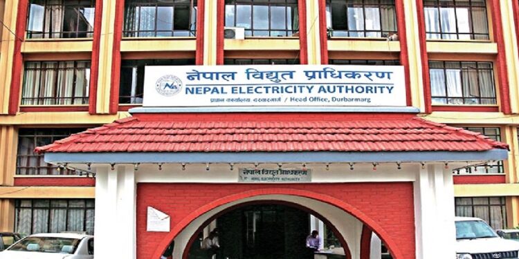 बक्यौता नतिर्ने उद्योगहरुकोे विद्युत लाइन काट्न सुरु