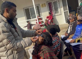 शिविरले देखायो संसारः ११ वर्षपछि आँखा देख्न पाए विकट महाभारतका दिदी–भाइले