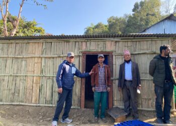 रोशीका बाढीपहिरो प्रभावितलाई अस्थायी आवास निर्माण सुरू