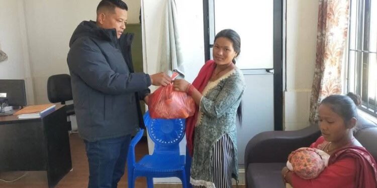 नमोबुद्धमा उपमेयर सङ्ग सुत्केरी पोषण कार्यक्रम सञ्चालन