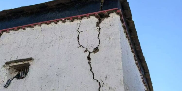 आज बिहान गएको भूकम्पमा परी चीनमा ३२ जनाको मृत्यु, ३८ घाइते