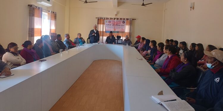 नमोबुद्दमा एच.पि.भी. खोप दिन खटिने स्वास्थ्यकर्मीलाई अभिमुखिकरण