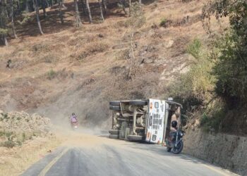 धुलिखेलको शारदावतासेमा बस दुर्घटनाः २४ जना घाइते, चालक र सह–चालकको अवस्था गम्भीर