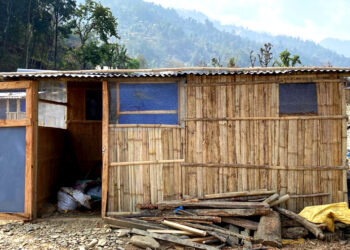 रोशी गाउँपालिकामा बाढीपहिरोबाट विस्थापित परिवारलाई अस्थायी आवास