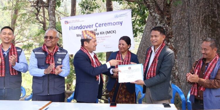 रोशीमा बाढिले बगाएको आधारभूत अस्पतालको नवनिर्मित अस्थायी भवन हस्तान्तरण