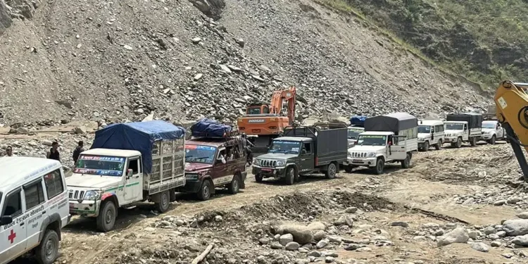 हिजो रातीदेखी अवरुद्ध बि.पि.राजमार्ग सुचारु