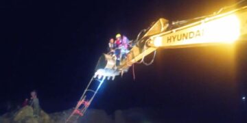 रोशी खोलाको बाढीले बगाएर एक जनाको मृत्यु, ७ जनाको उद्धार