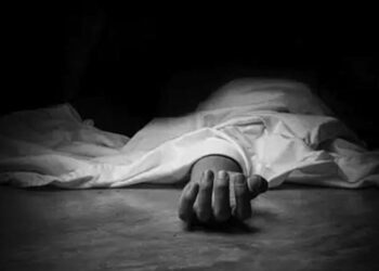 सुतिरहेका बेला रुखले किचेर एक किशोरीको मृत्यु