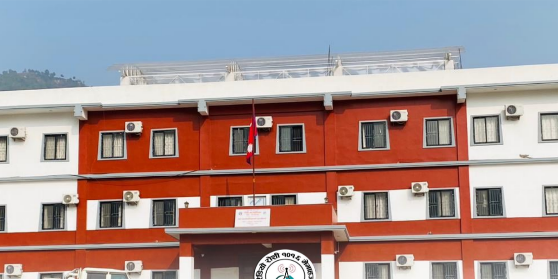 उच्च शिक्षा अध्ययनरत रोशीका ७ जना दलित विद्यार्थीलाई गाउँपालिकाको आर्थिक सहयोग