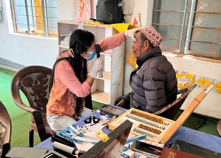 खहरेपाँगुमा निःशुल्क आँखा शिविर सम्पन्नः ९९ जना लाभान्वित